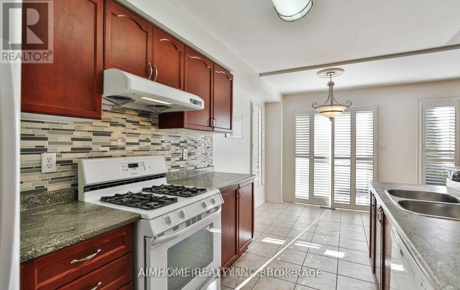 348 Kittridge Road, Oakville, Ontario  L6H 7K8 - Photo 13 - W13411608