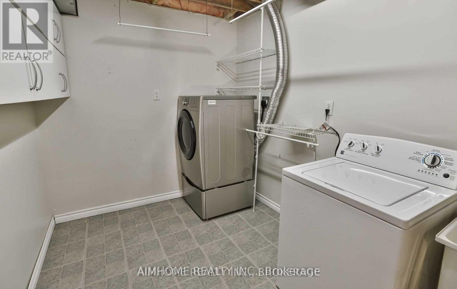 348 Kittridge Road, Oakville, Ontario  L6H 7K8 - Photo 24 - W13411608