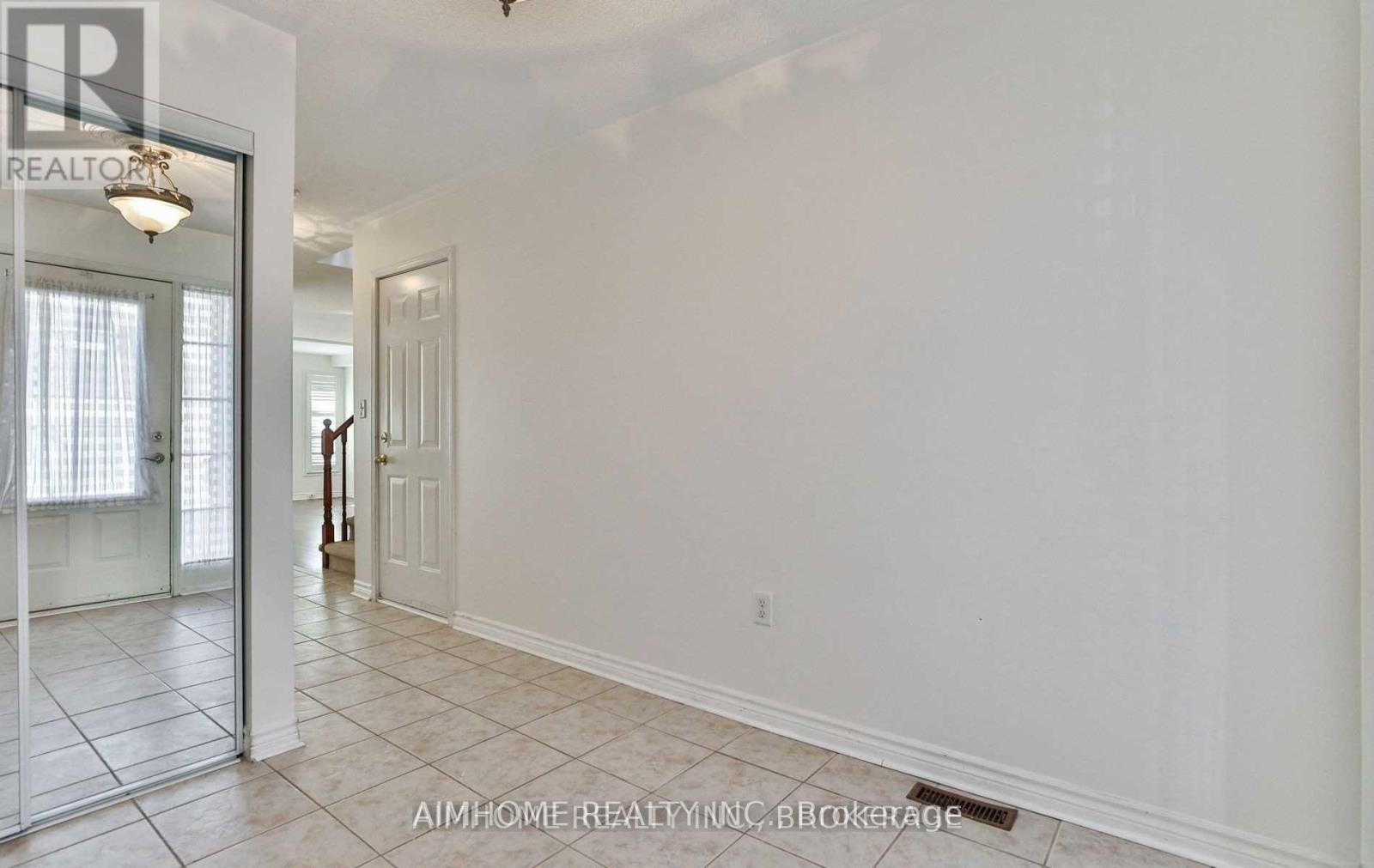 348 Kittridge Road, Oakville, Ontario  L6H 7K8 - Photo 5 - W13411608