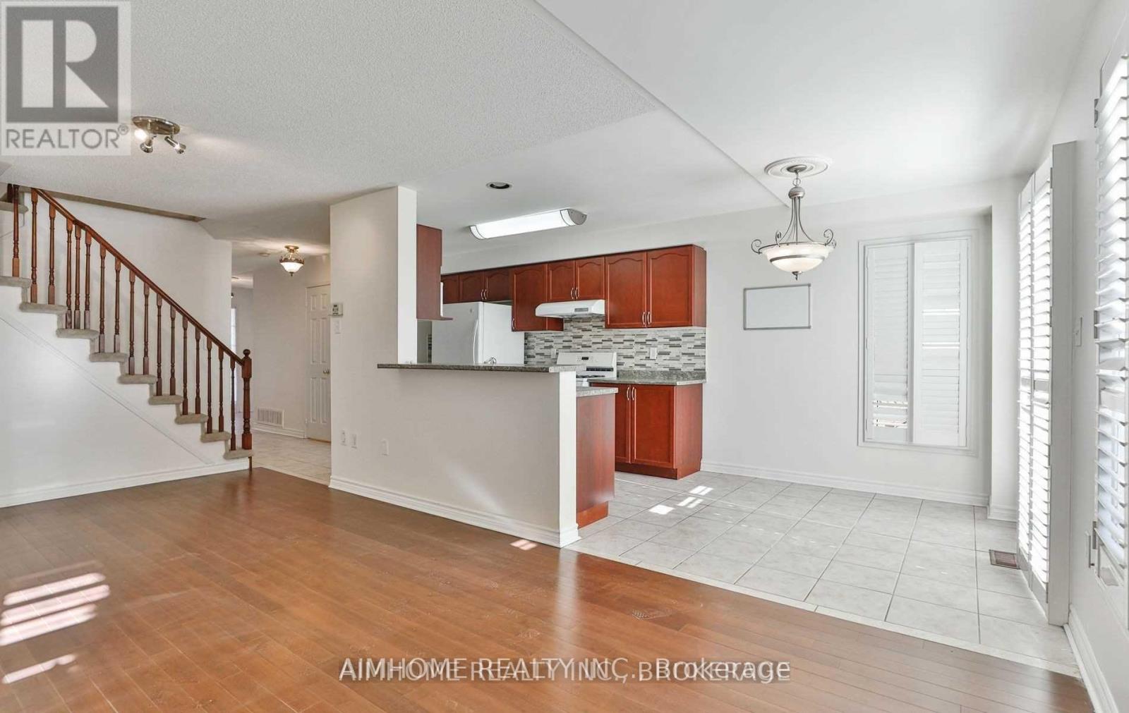 348 Kittridge Road, Oakville, Ontario  L6H 7K8 - Photo 7 - W13411608