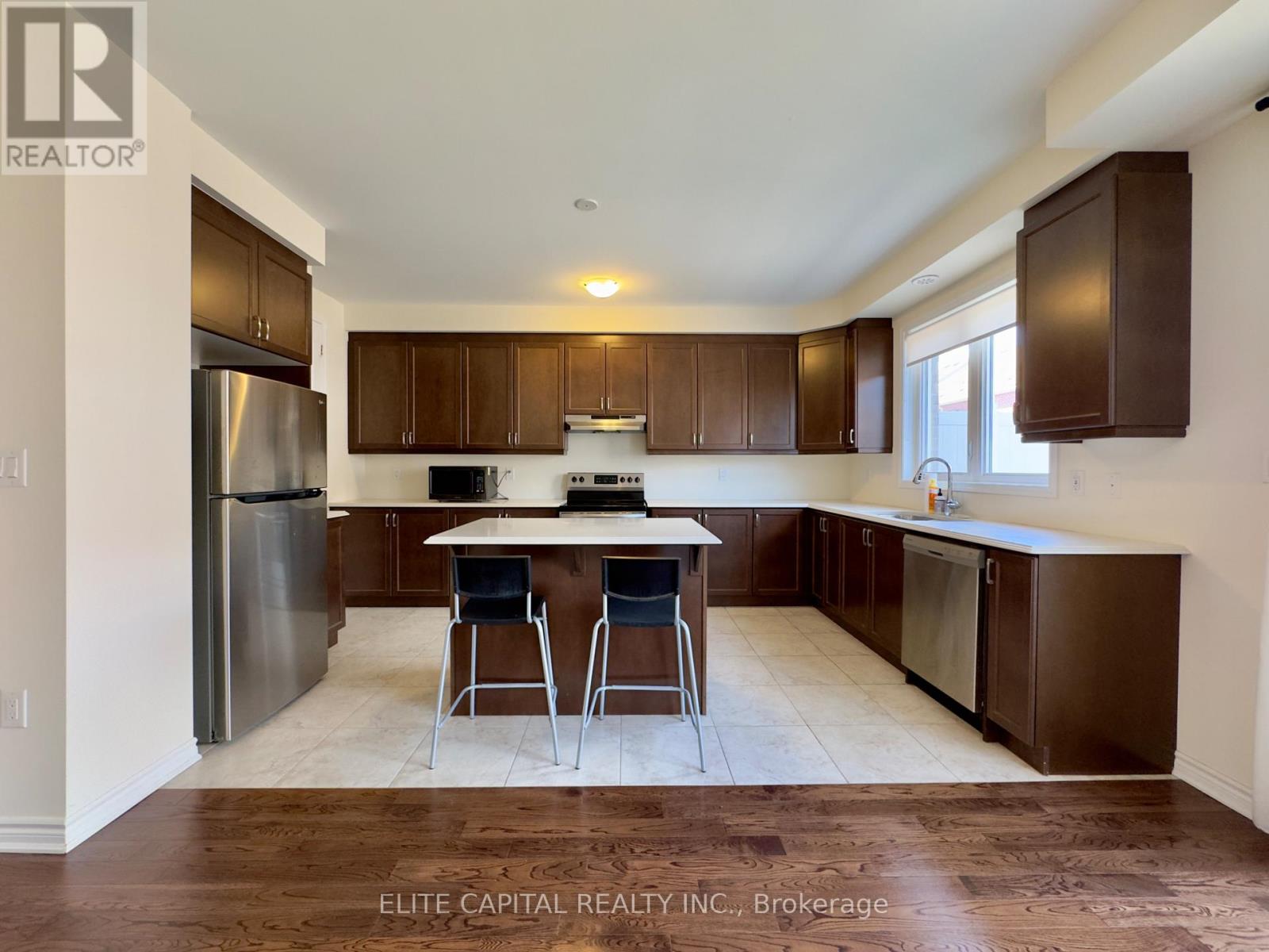 78 William F Bell Parkway, Richmond Hill, Ontario  L4S 0K4 - Photo 2 - N13411626