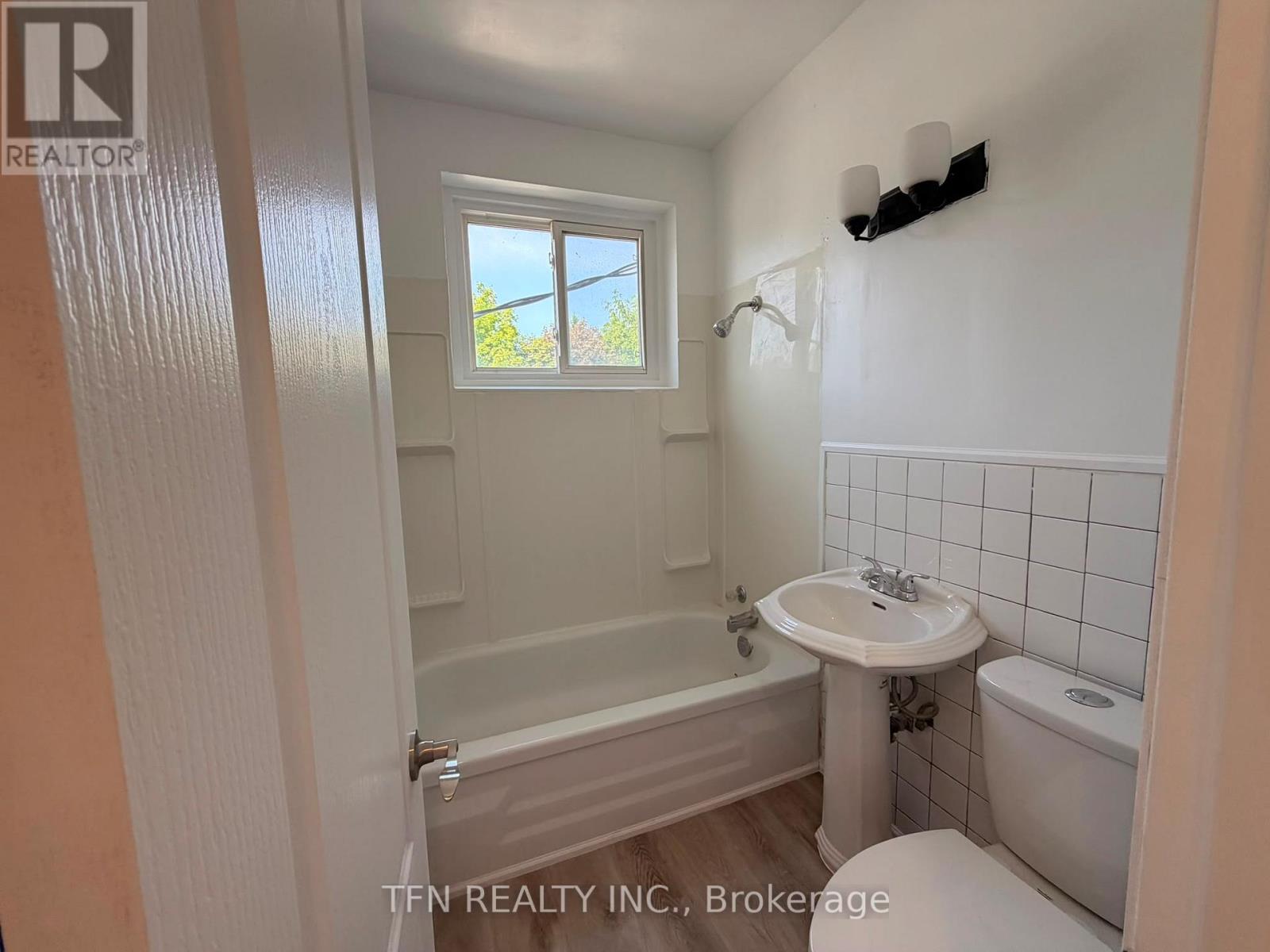 9 - 252 Mississaga Street W, Orillia, Ontario  L3V 3B8 - Photo 3 - S13411628