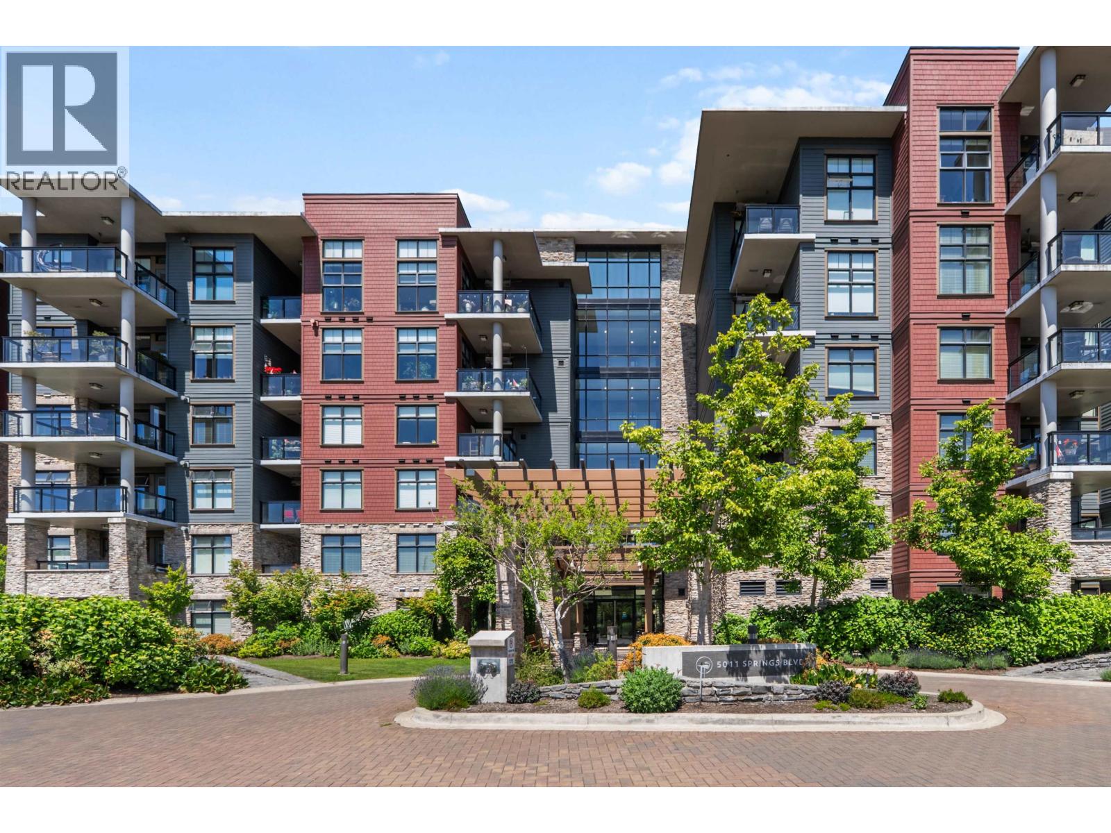 102 5011 SPRINGS BOULEVARD, Tsawwassen, British Columbia