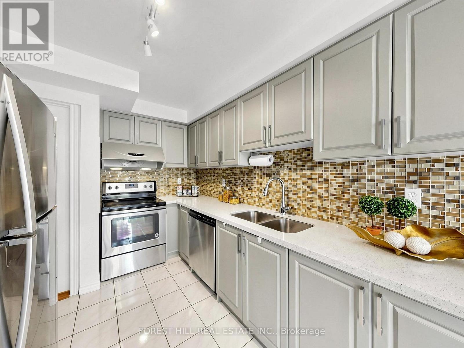 72 Weatherill Road, Markham, Ontario  L6C 2P5 - Photo 12 - N13411652