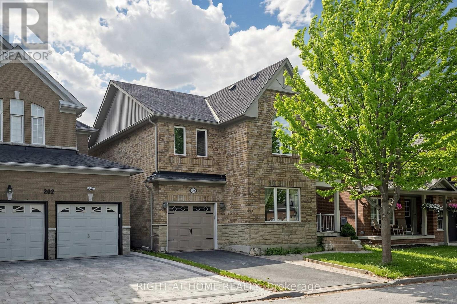 204 Everett Street, Markham, Ontario  L6E 1H2 - Photo 2 - N13219630