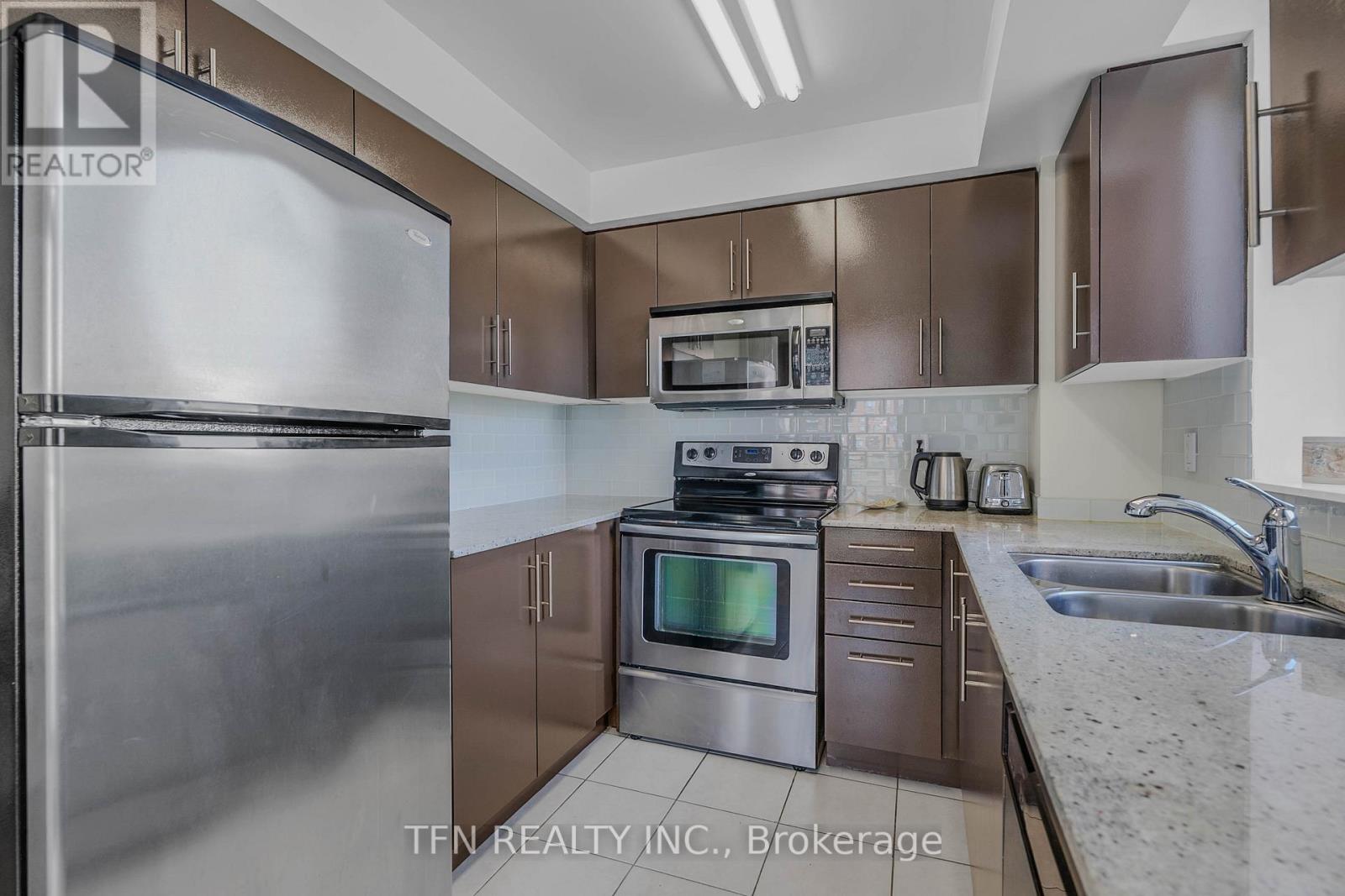 605 - 310 Red Maple Road, Richmond Hill, Ontario  L4C 0T7 - Photo 15 - N13411658