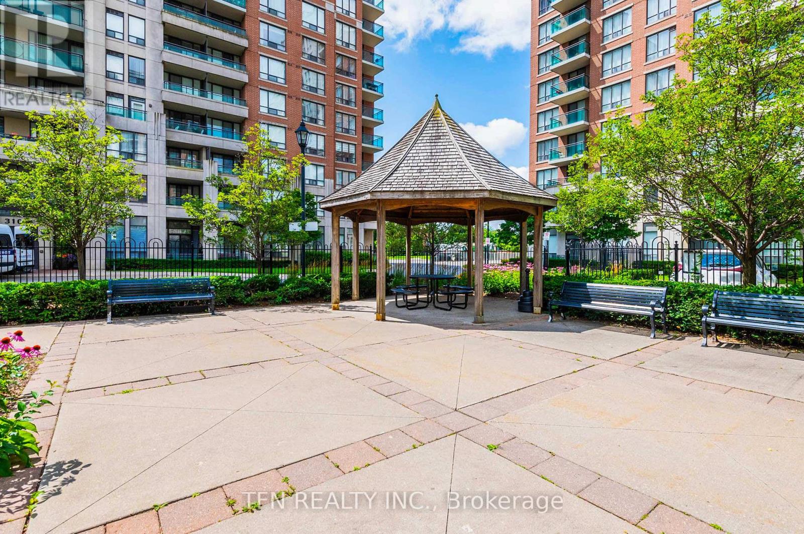 605 - 310 Red Maple Road, Richmond Hill, Ontario  L4C 0T7 - Photo 33 - N13411658