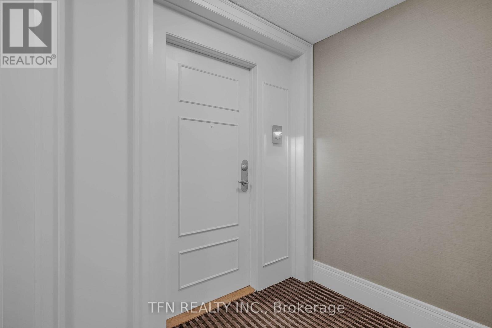 605 - 310 Red Maple Road, Richmond Hill, Ontario  L4C 0T7 - Photo 5 - N13411658