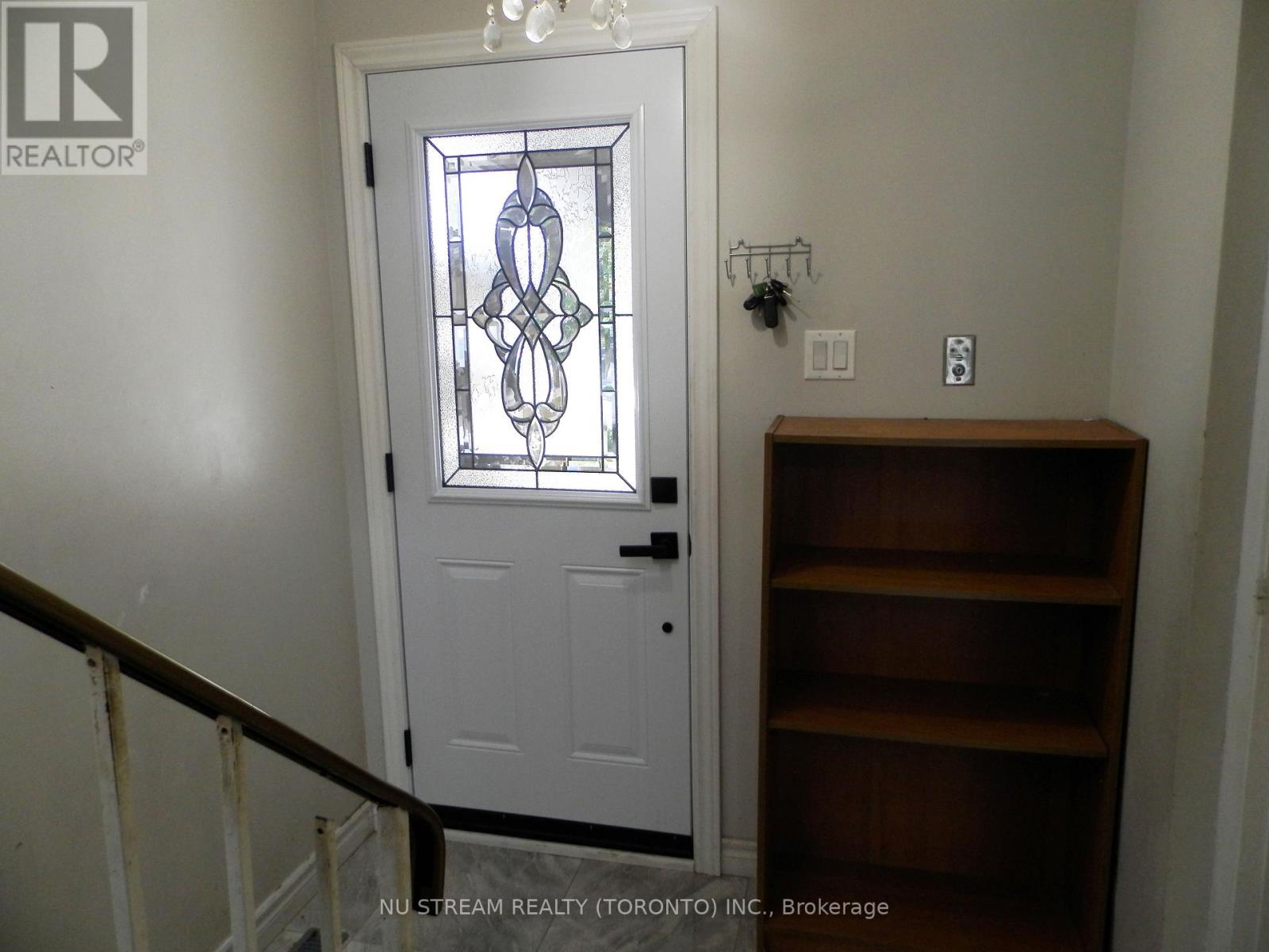 11 Dunbar Crescent, Markham, Ontario  L3R 6W9 - Photo 2 - N13411666