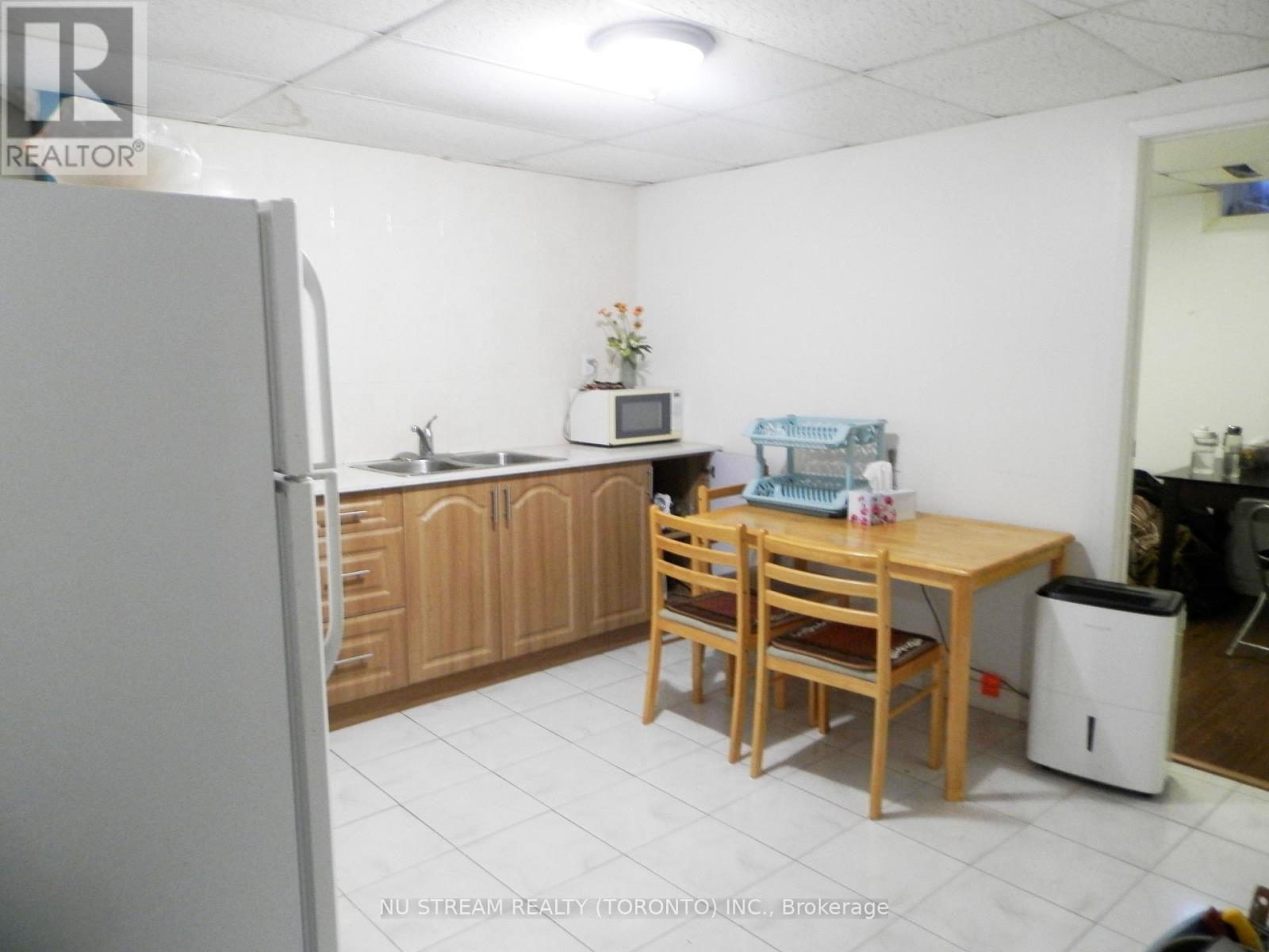 11 Dunbar Crescent, Markham, Ontario  L3R 6W9 - Photo 25 - N13411666