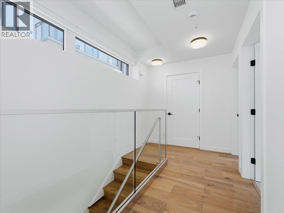 6833 Cambie Street, Vancouver, British Columbia  V6P 3H1 - Photo 13 - R3131000