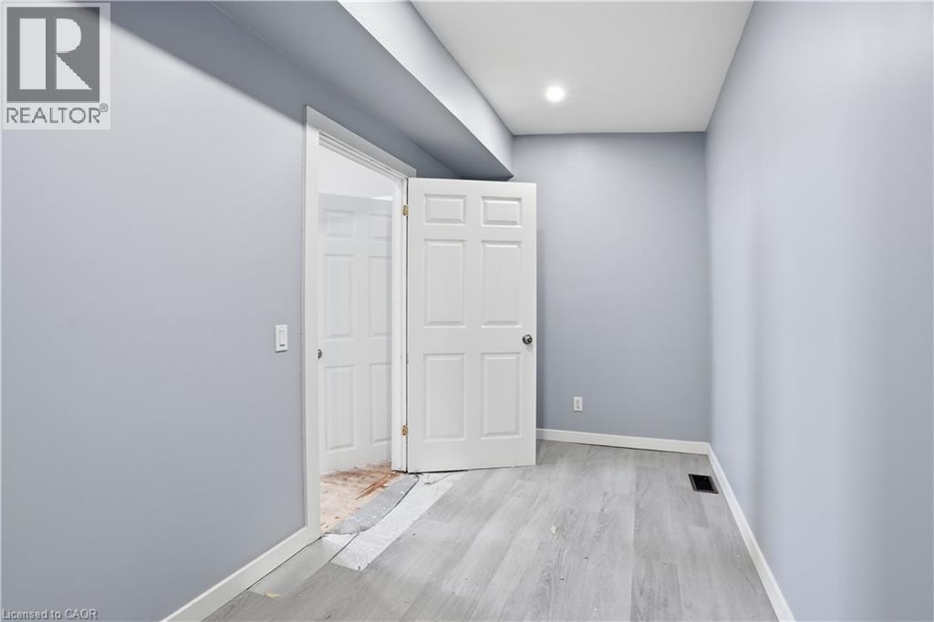 970 Barton Street E Unit# 2, Hamilton, Ontario  L8L 3C7 - Photo 9 - 40815010