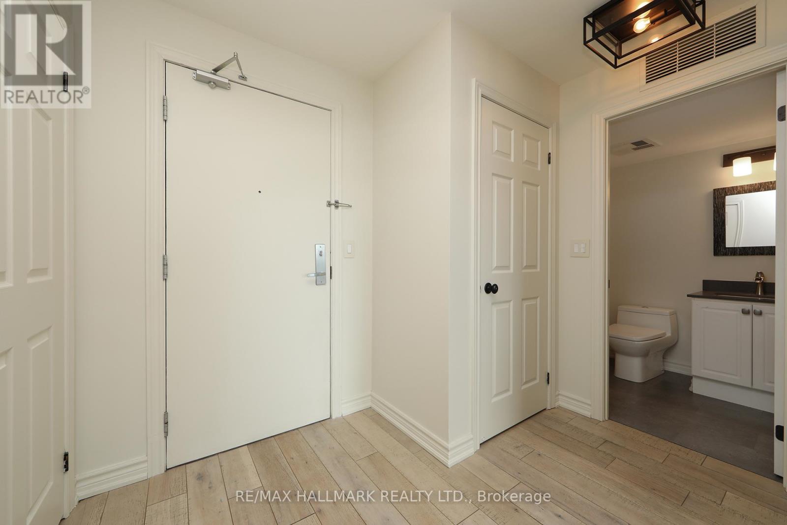Ph206 - 18 Valley Woods Road, Toronto, Ontario  M3A 0A1 - Photo 7 - C13411670