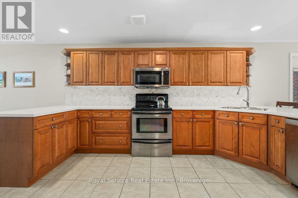 1031 Otto Drive, Cobourg, Ontario  K9A 5Y4 - Photo 6 - X13411698