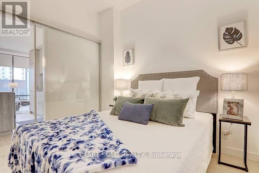 323 - 5 St Joseph Street, Toronto, Ontario  M4Y 1J6 - Photo 12 - C13411702