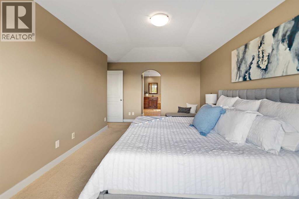 48 Strathlea Close SW, Calgary, Alberta  T3H 5C6 - Photo 24 - A2317365