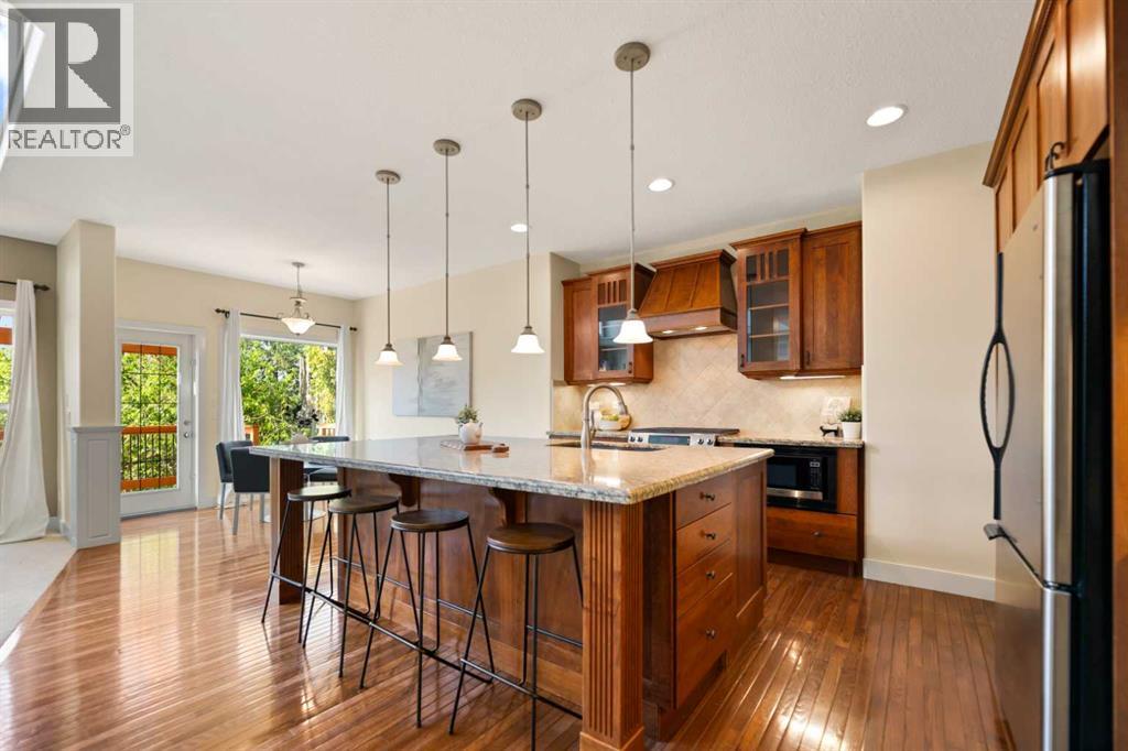 48 Strathlea Close SW, Calgary, Alberta  T3H 5C6 - Photo 5 - A2317365