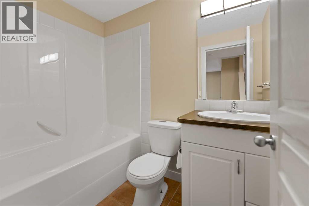 48 Strathlea Close SW, Calgary, Alberta  T3H 5C6 - Photo 34 - A2317365
