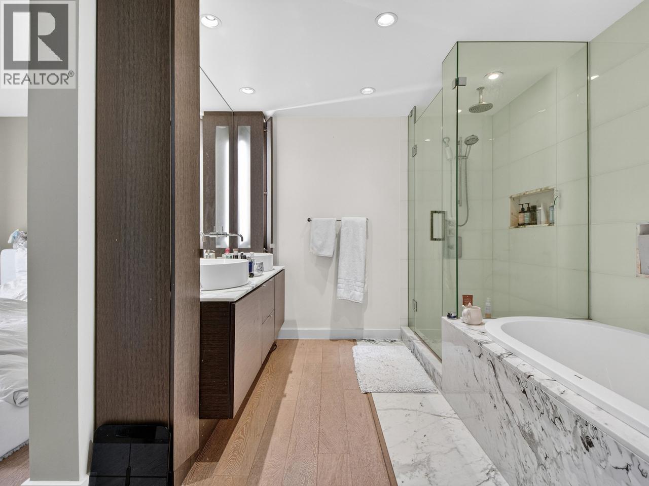 1902 1499 W Pender Street, Vancouver, British Columbia  V6G 0A7 - Photo 13 - R3132996