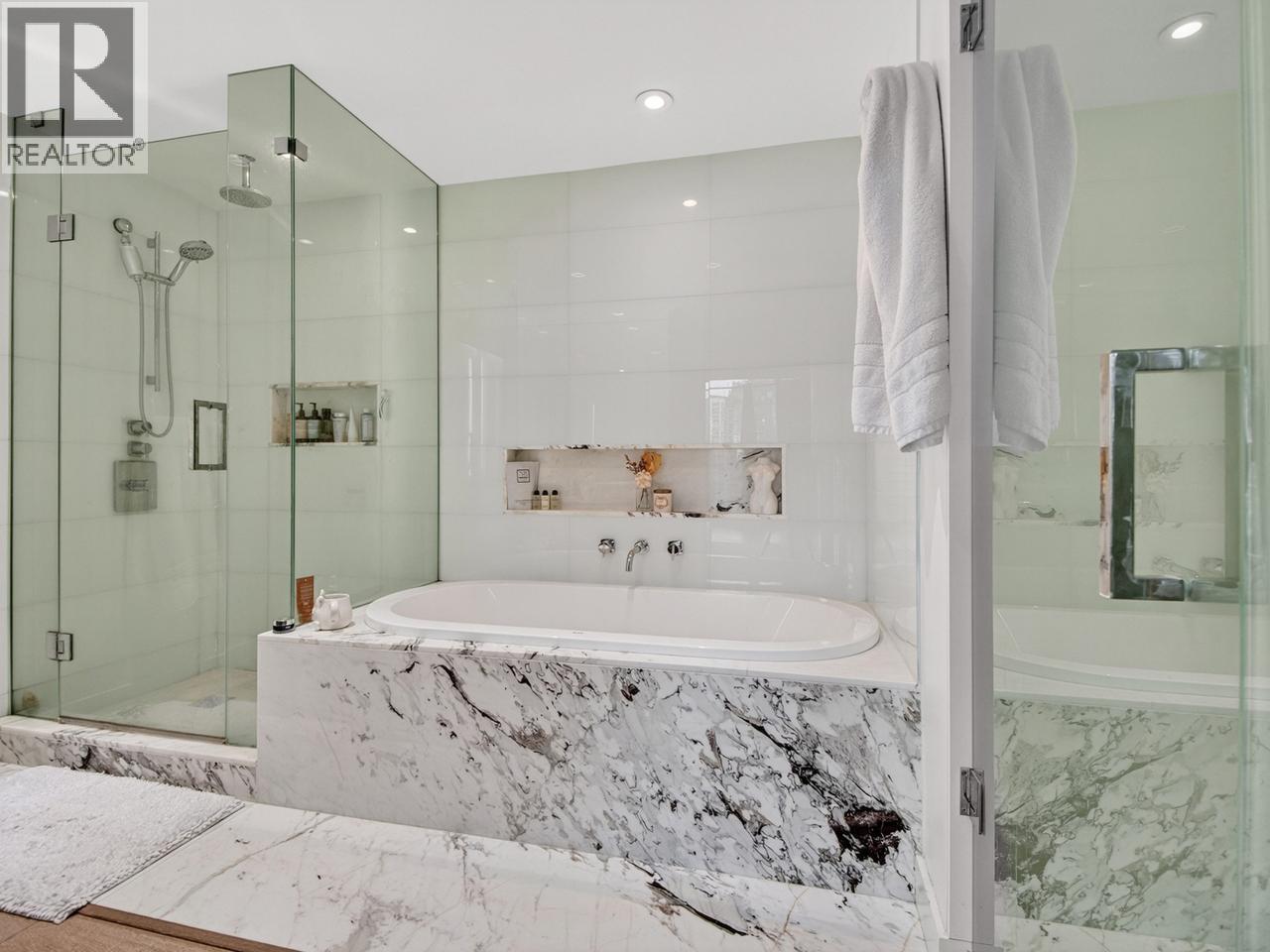 1902 1499 W Pender Street, Vancouver, British Columbia  V6G 0A7 - Photo 15 - R3132996