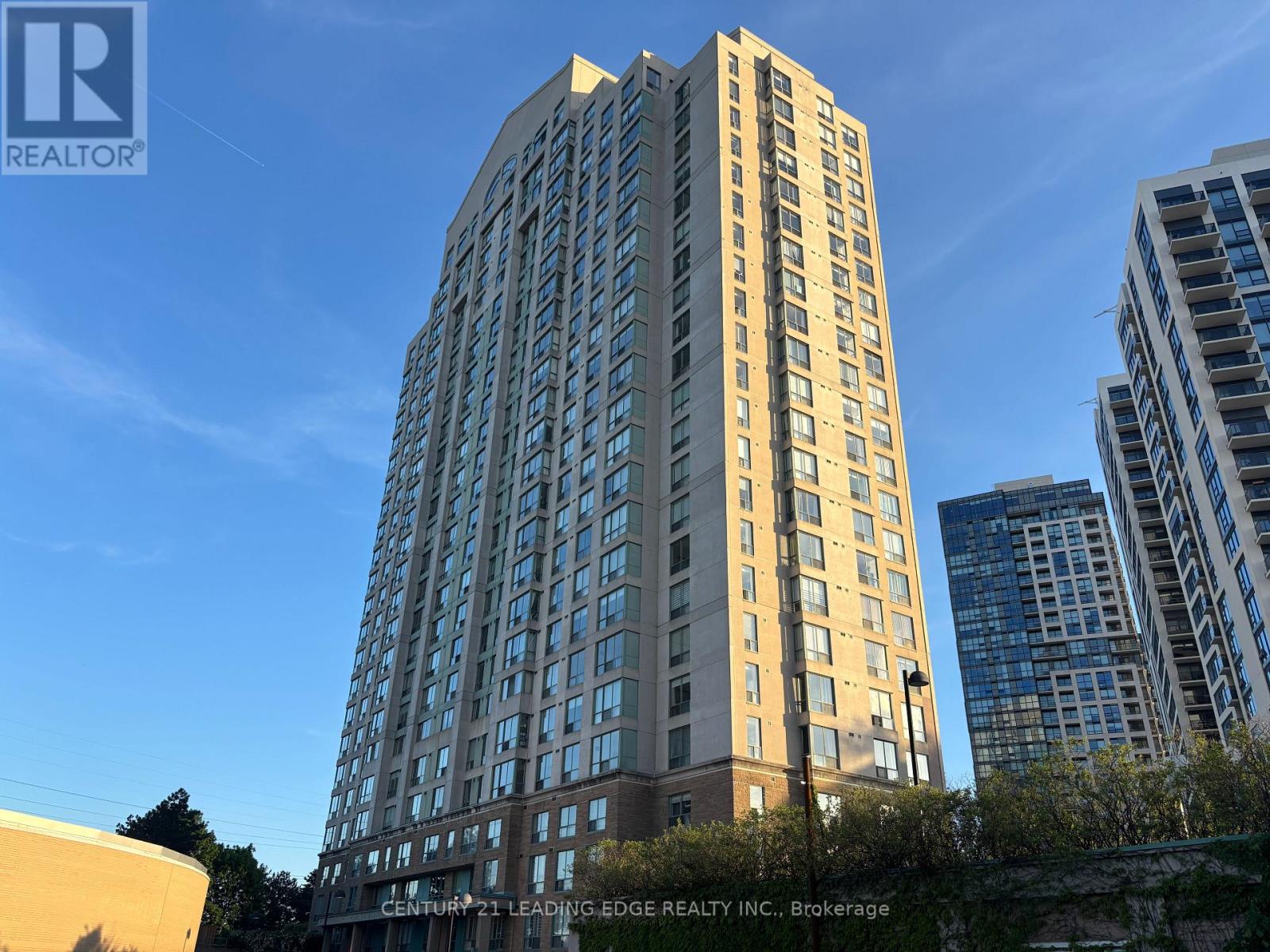 405 - 101 SUBWAY CRESCENT, Toronto, Ontario