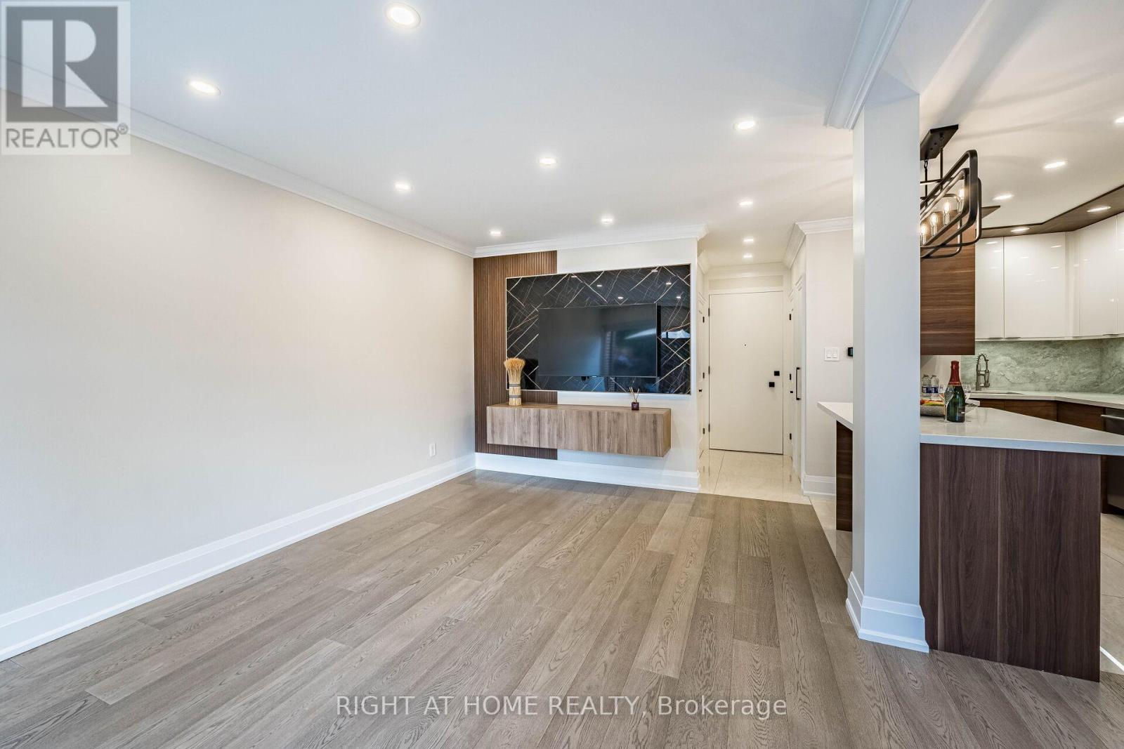 #5 - 1200 Gripsholm Road, Mississauga, Ontario  L4Y 2G9 - Photo 11 - W13411692