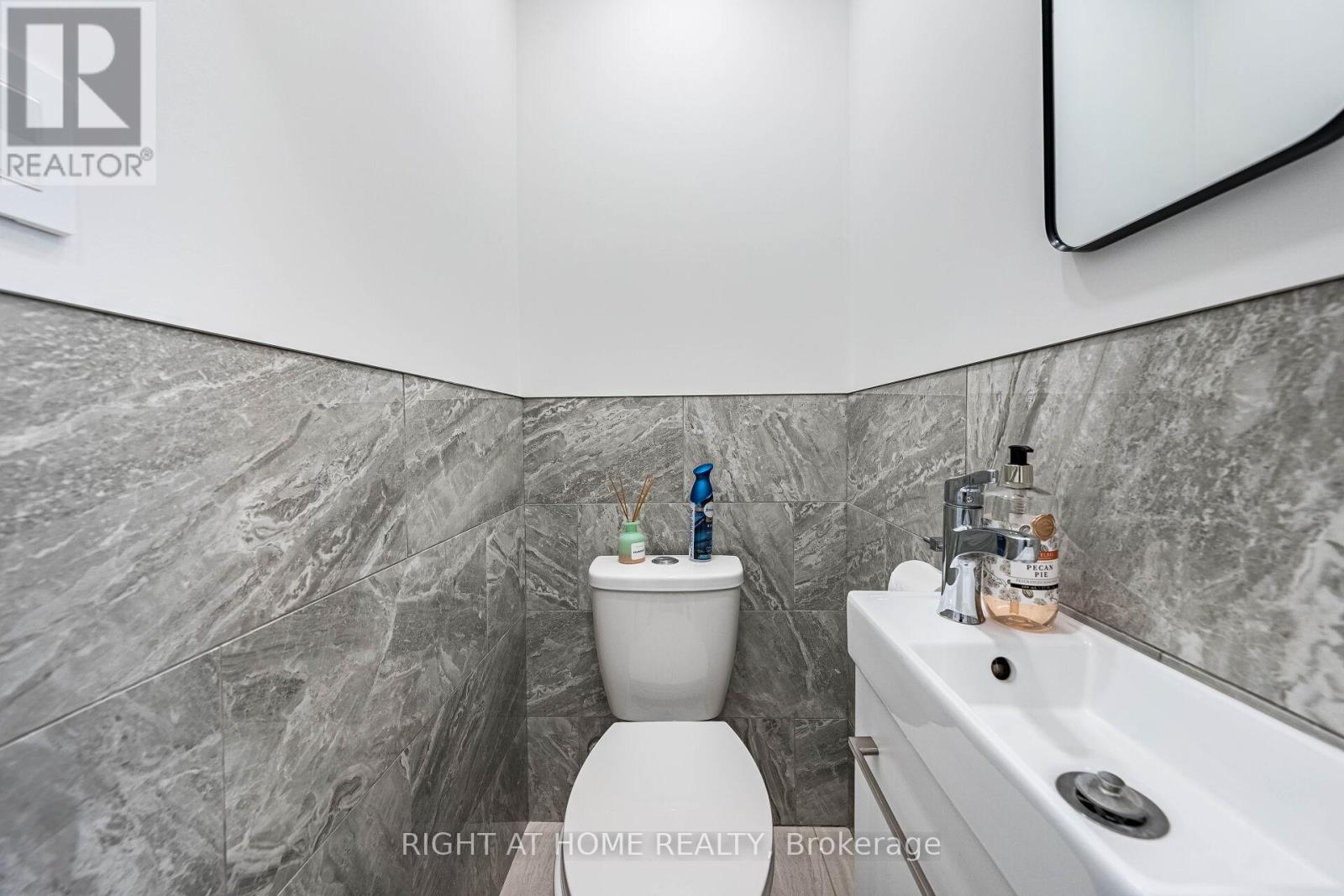 #5 - 1200 Gripsholm Road, Mississauga, Ontario  L4Y 2G9 - Photo 12 - W13411692