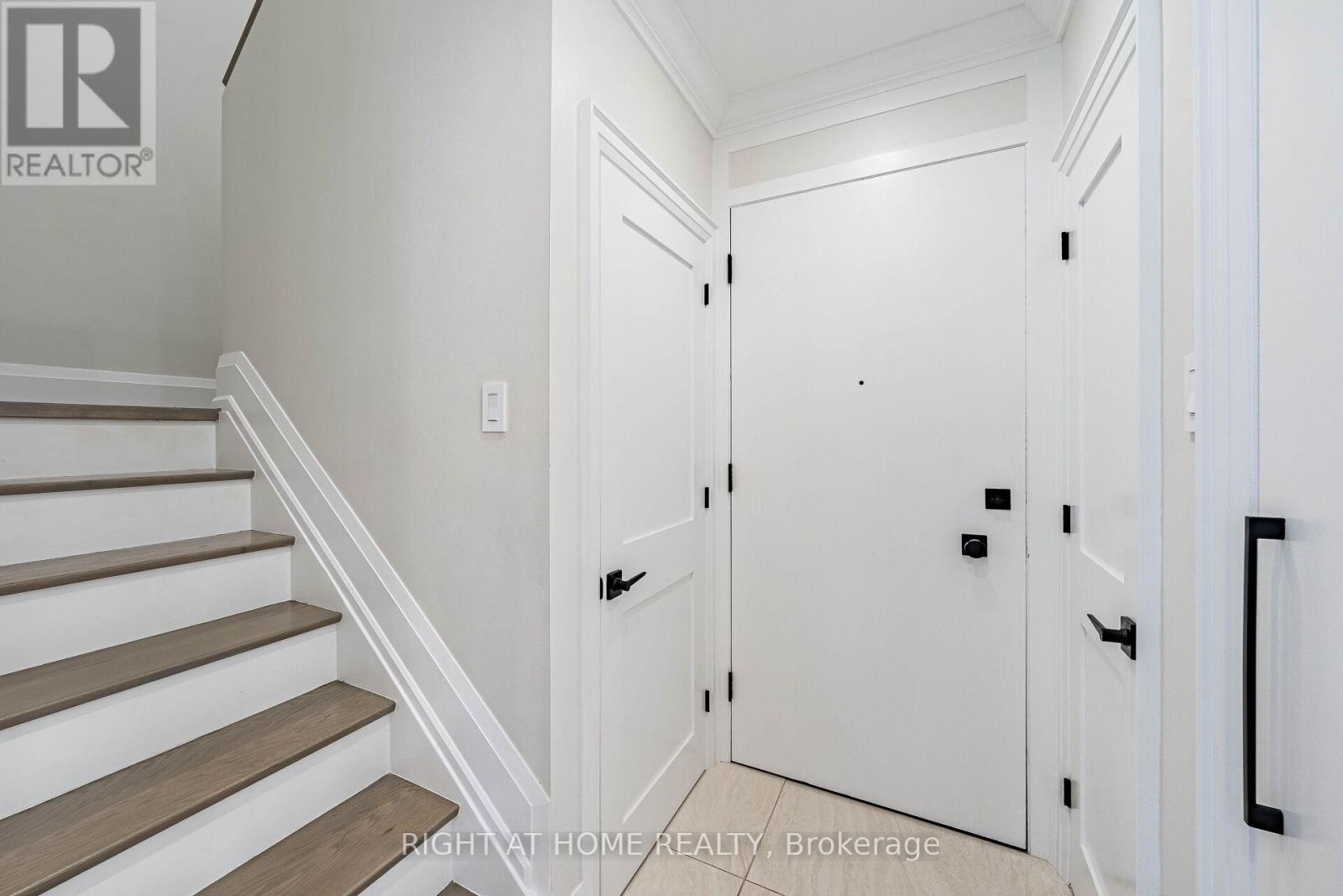 #5 - 1200 Gripsholm Road, Mississauga, Ontario  L4Y 2G9 - Photo 13 - W13411692