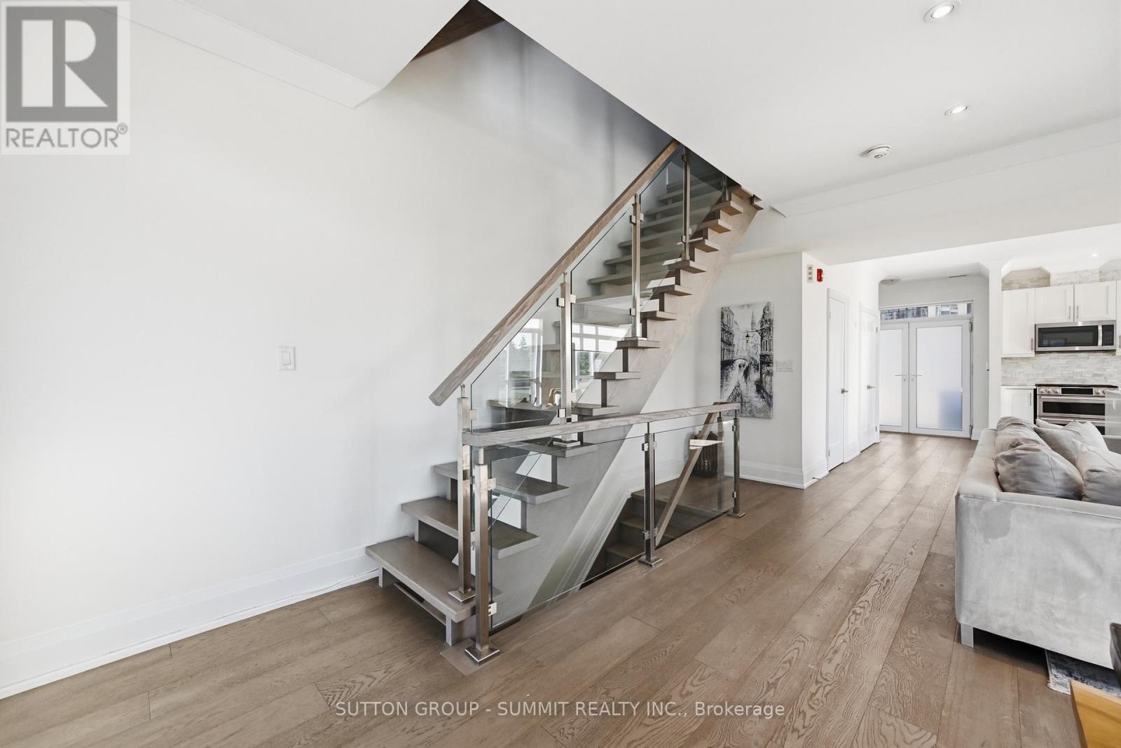2 Concord Place, Grimsby, Ontario  L3M 0G6 - Photo 18 - X13411694