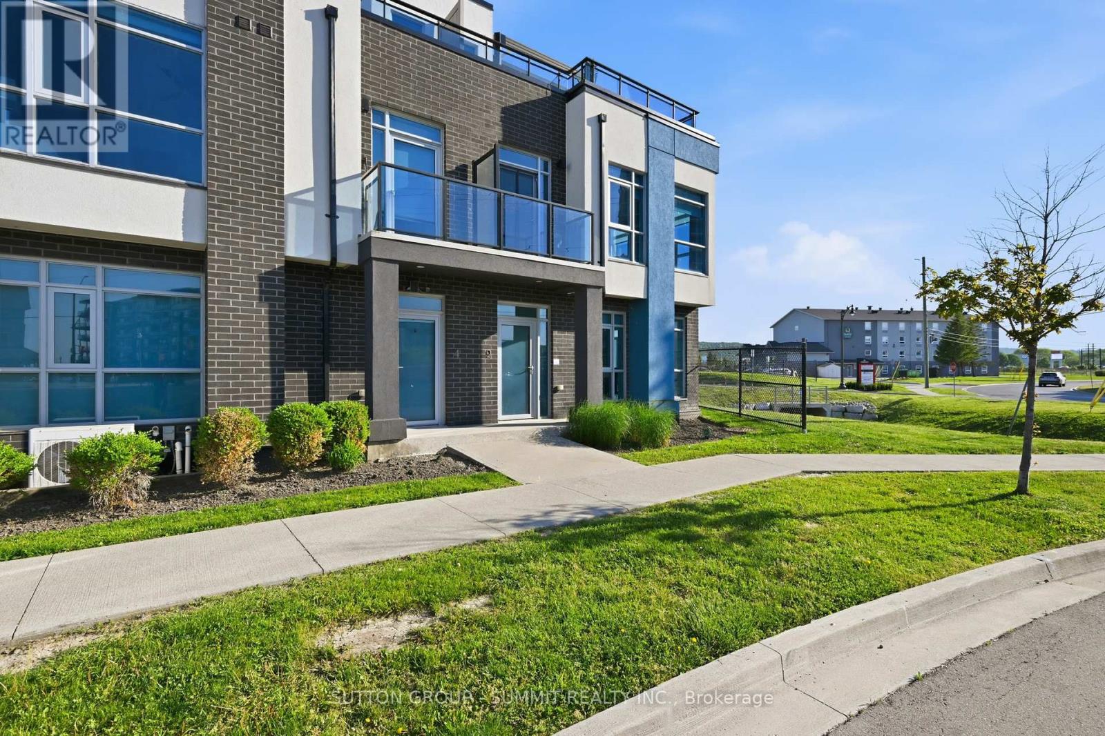 2 Concord Place, Grimsby, Ontario  L3M 0G6 - Photo 41 - X13411694
