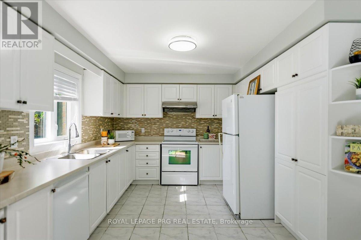 65 Giraffe Avenue, Brampton, Ontario  L6R 1Z1 - Photo 14 - W13254460