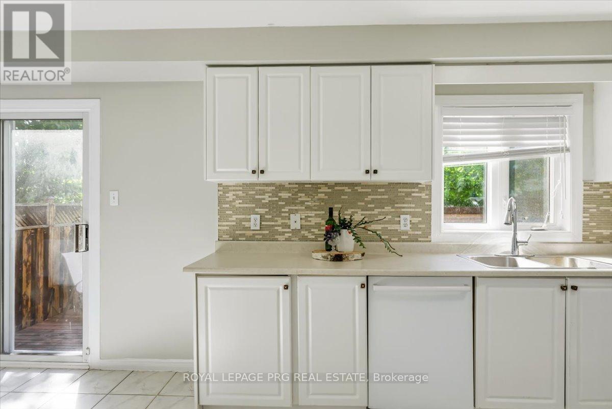 65 Giraffe Avenue, Brampton, Ontario  L6R 1Z1 - Photo 18 - W13254460