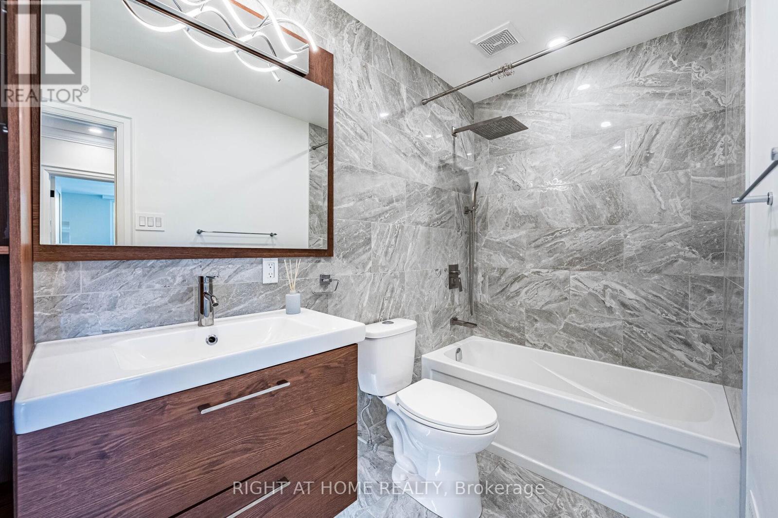 #5 - 1200 Gripsholm Road, Mississauga, Ontario  L4Y 2G9 - Photo 21 - W13411692