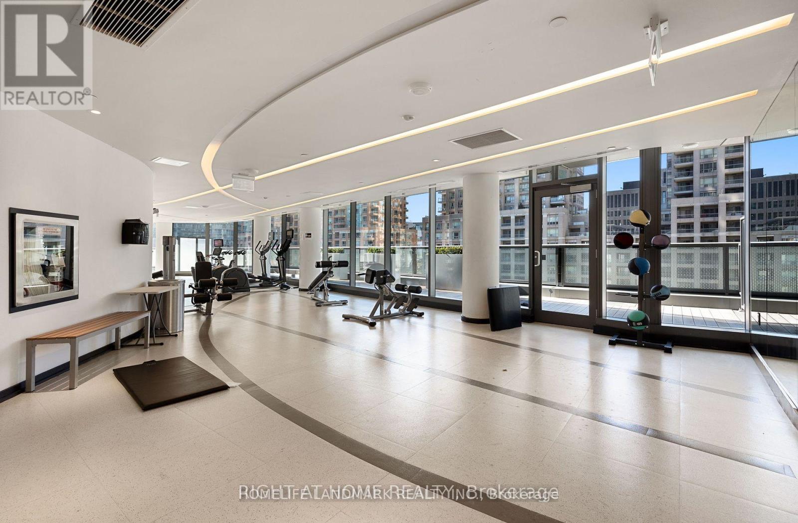 1207 - 11 Wellesley Street W, Toronto, Ontario  M4Y 0G4 - Photo 13 - C13411704