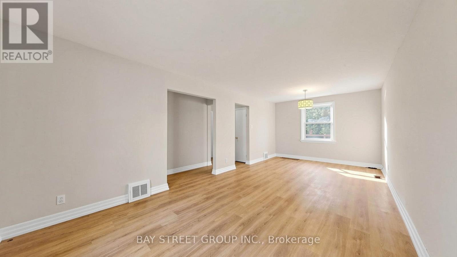 26 Innismore Crescent E, Toronto, Ontario  M1R 1C7 - Photo 8 - E13411726