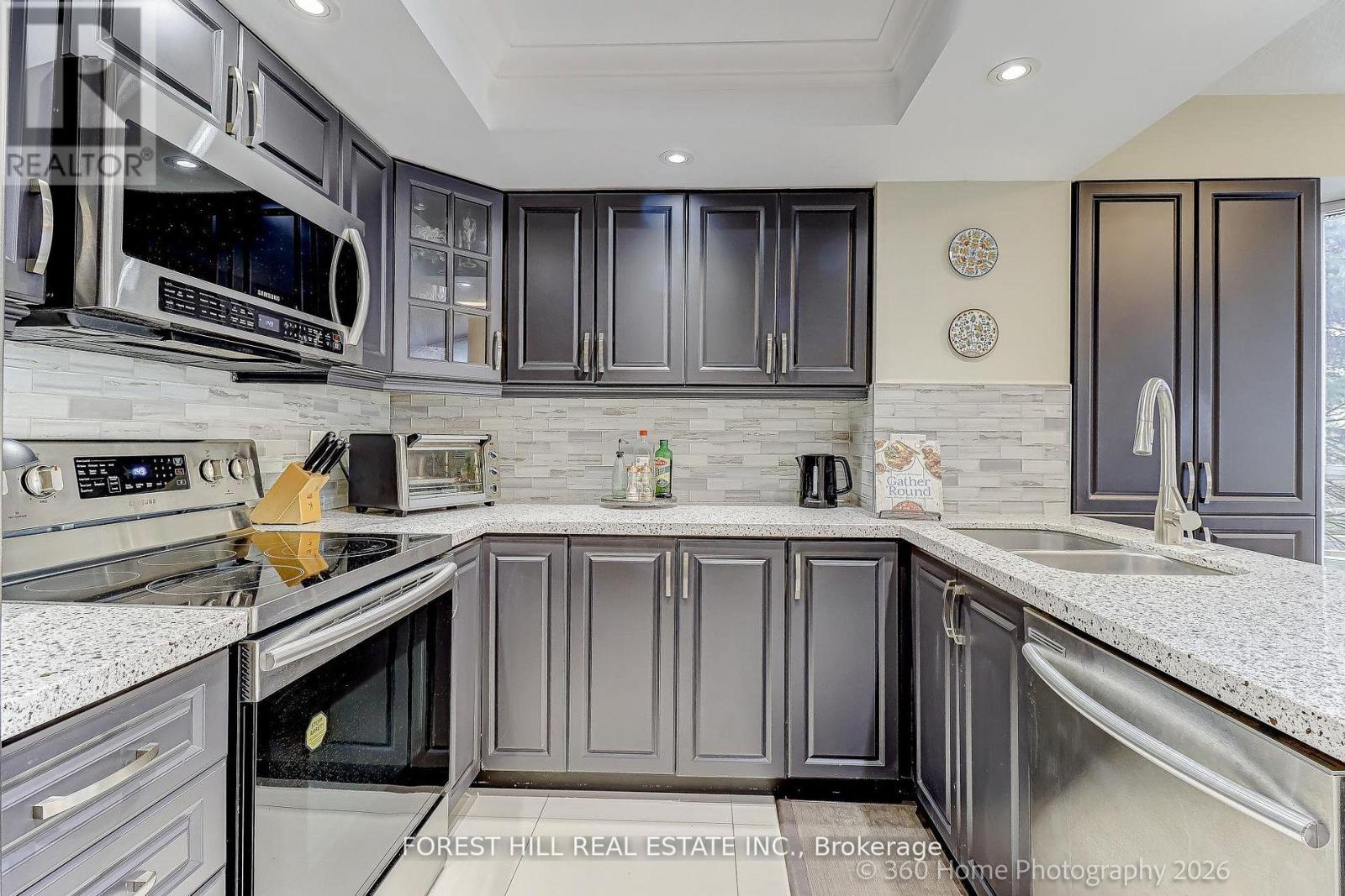 204 - 45 Kingsbridge Garden Circle, Mississauga, Ontario  L5R 3K4 - Photo 9 - W13230296