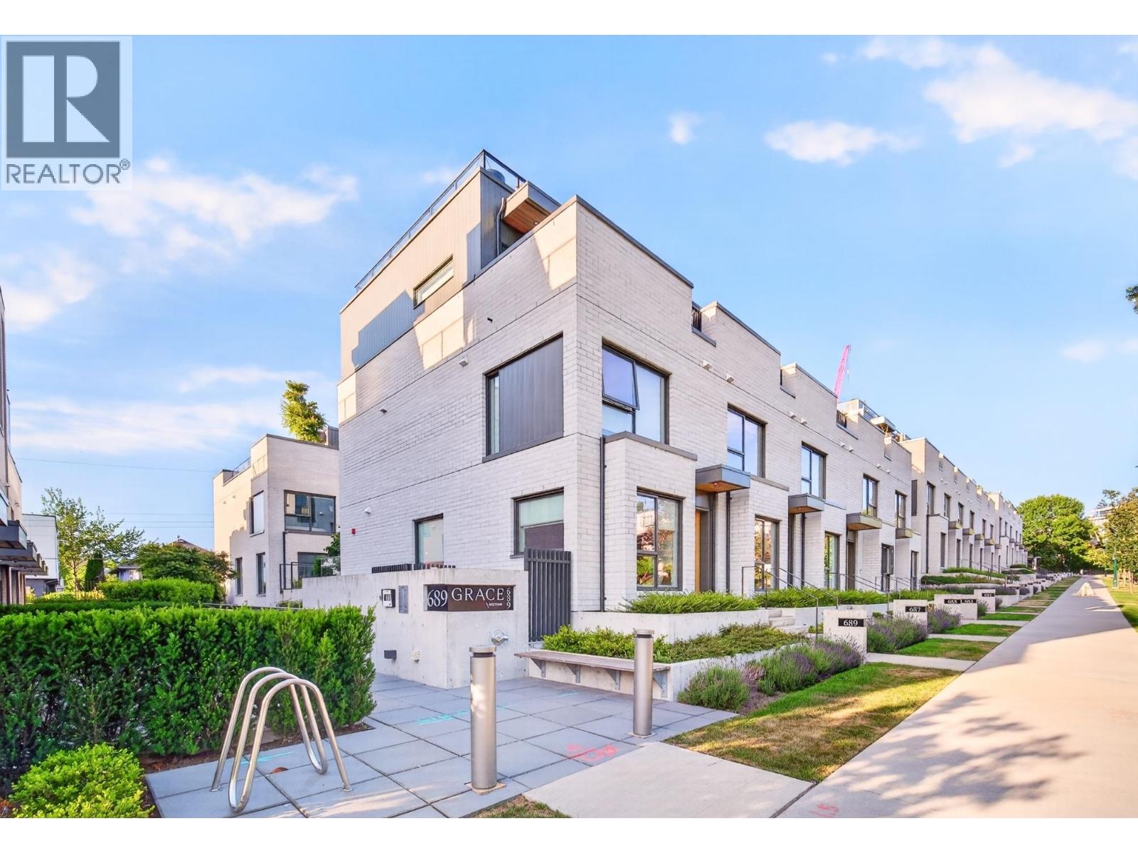 675 W 30TH AVENUE