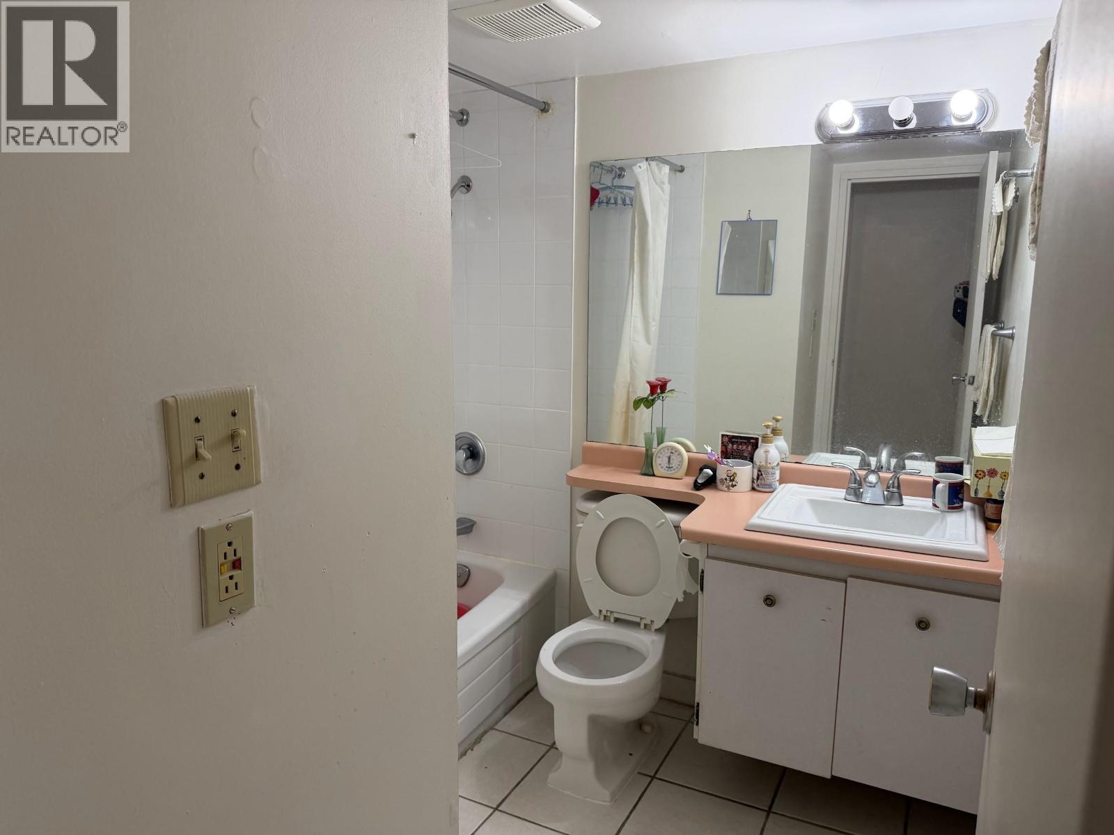 304 7180 Lindsay Road, Richmond, British Columbia  V7C 3M6 - Photo 8 - R3131389