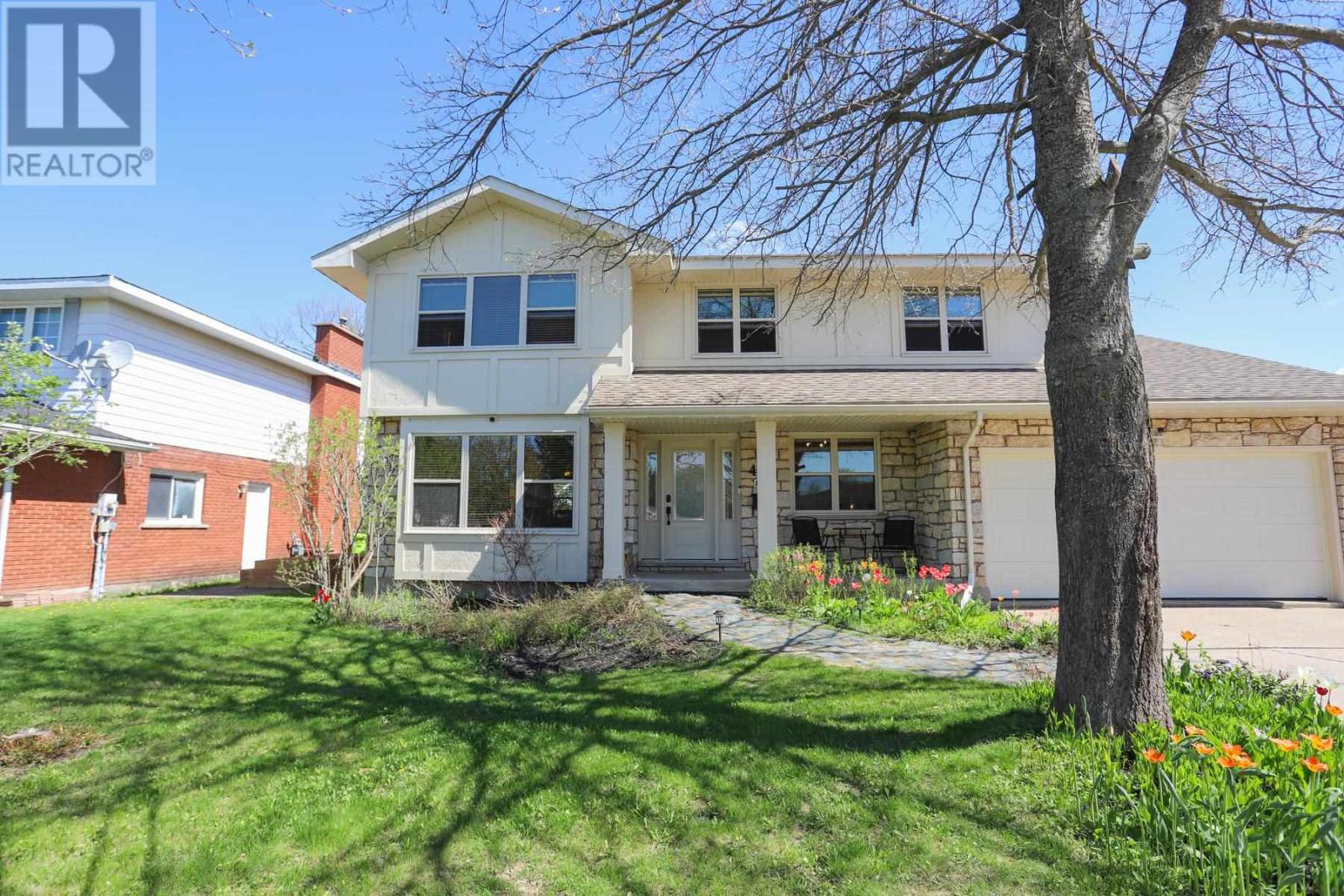 44 Woodhurst Dr, Sault Ste. Marie, Ontario  P6C 5Y9 - Photo 2 - SM261236