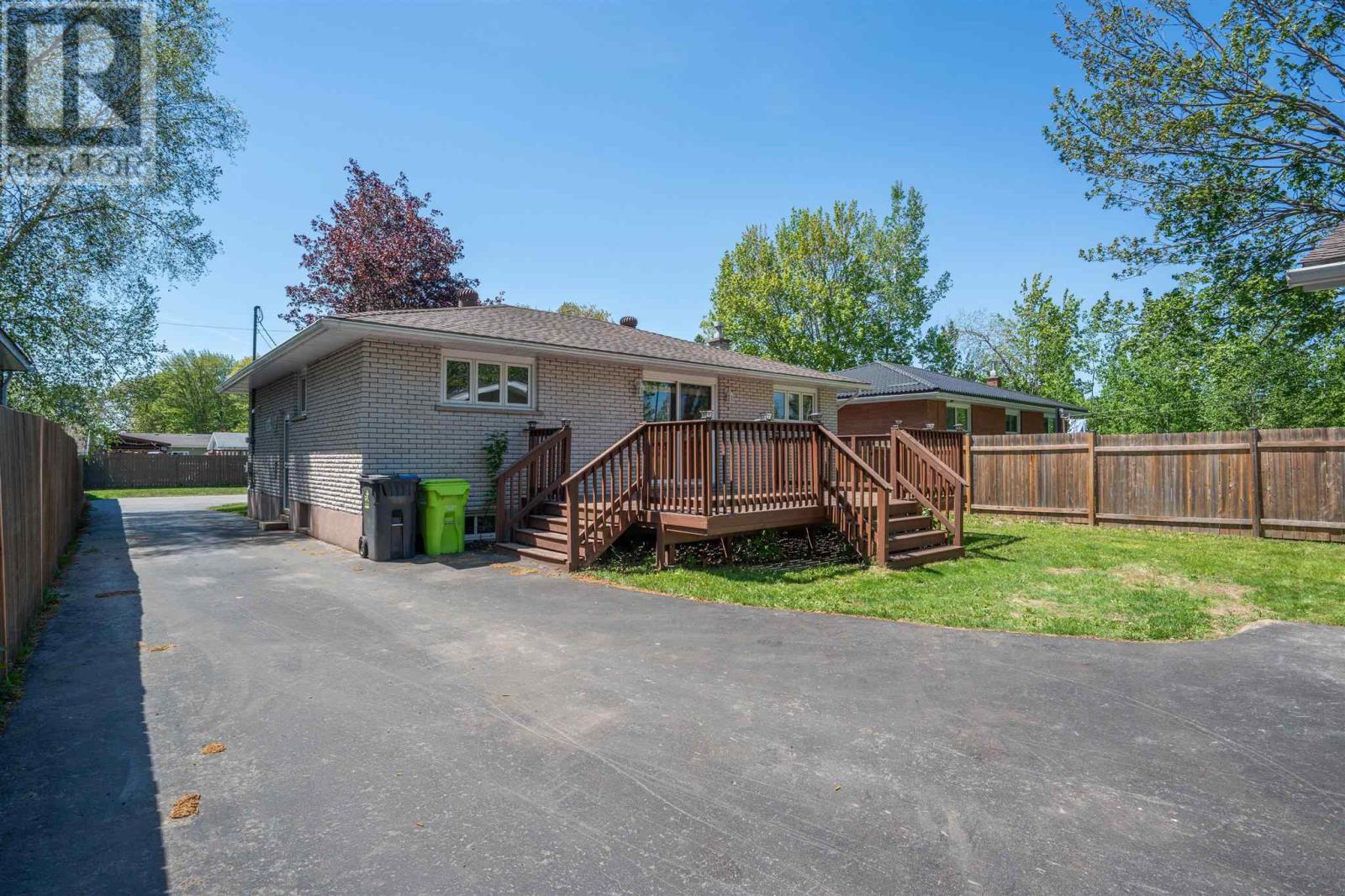 263 Anna St, Sault Ste. Marie, Ontario  P6B 3S9 - Photo 31 - SM261311