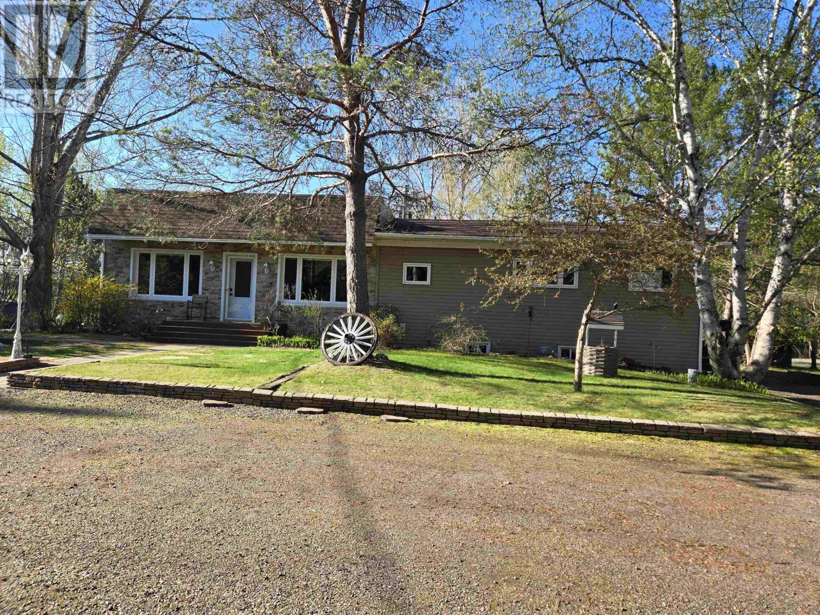 491 Lakeshore Dr, Thunder Bay, Ontario  P7A 0P9 - Photo 2 - TB2601279