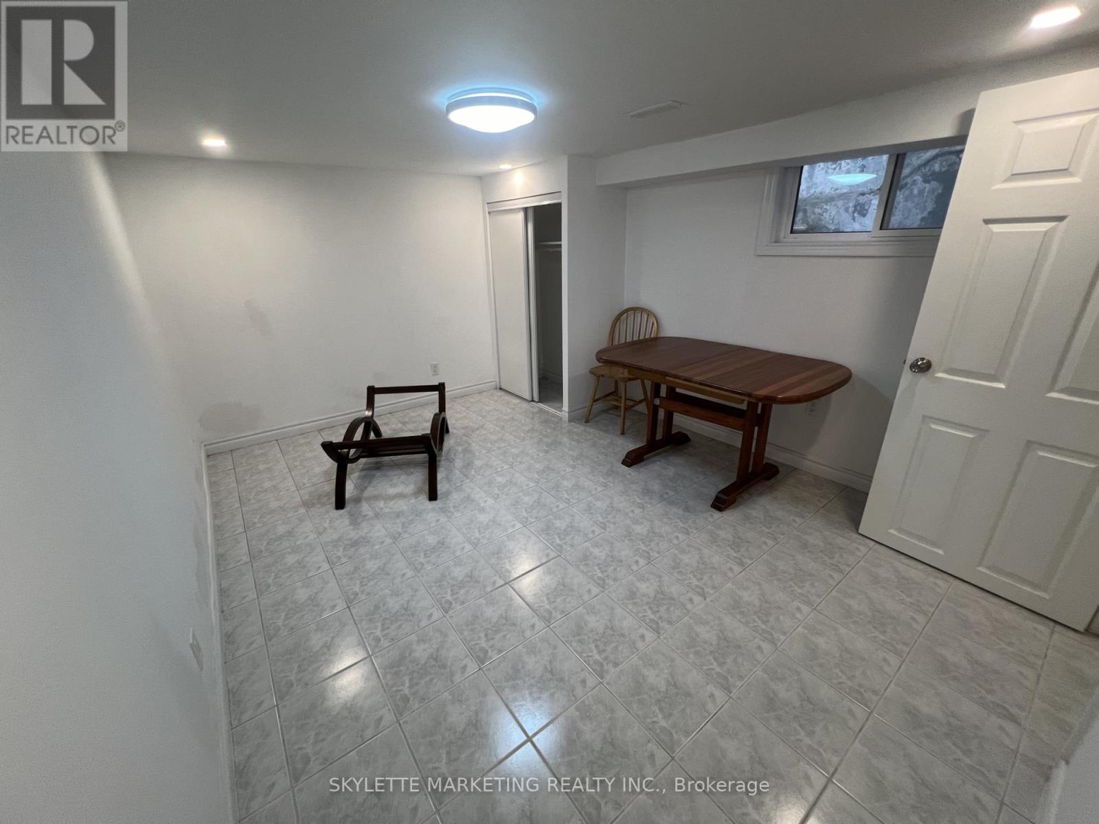 Bsmt - 548 Dufferin Street, Toronto, Ontario  M6K 2A7 - Photo 5 - C13411750
