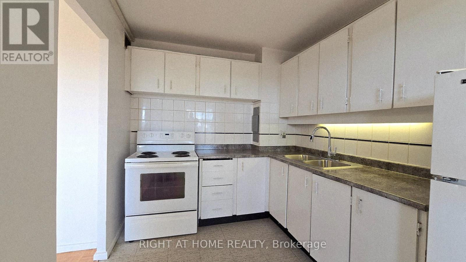 2108 - 725 Don Mills Road, Toronto, Ontario  M3C 1S8 - Photo 17 - C13411754