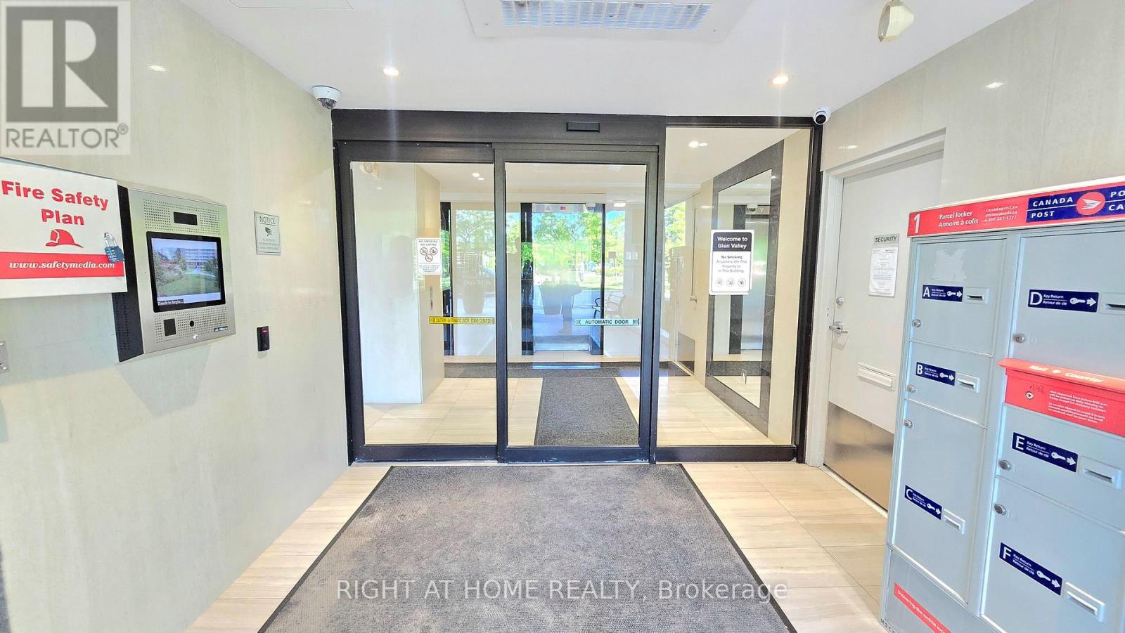 2108 - 725 Don Mills Road, Toronto, Ontario  M3C 1S8 - Photo 3 - C13411754