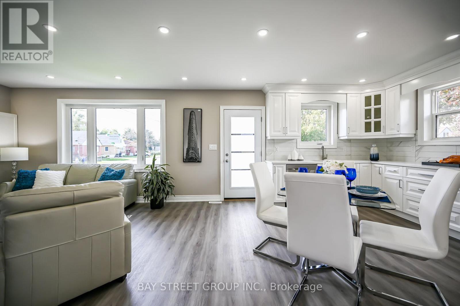 Upper - 49 East 41st Street, Hamilton, Ontario  L8T 2Z4 - Photo 15 - X13411738