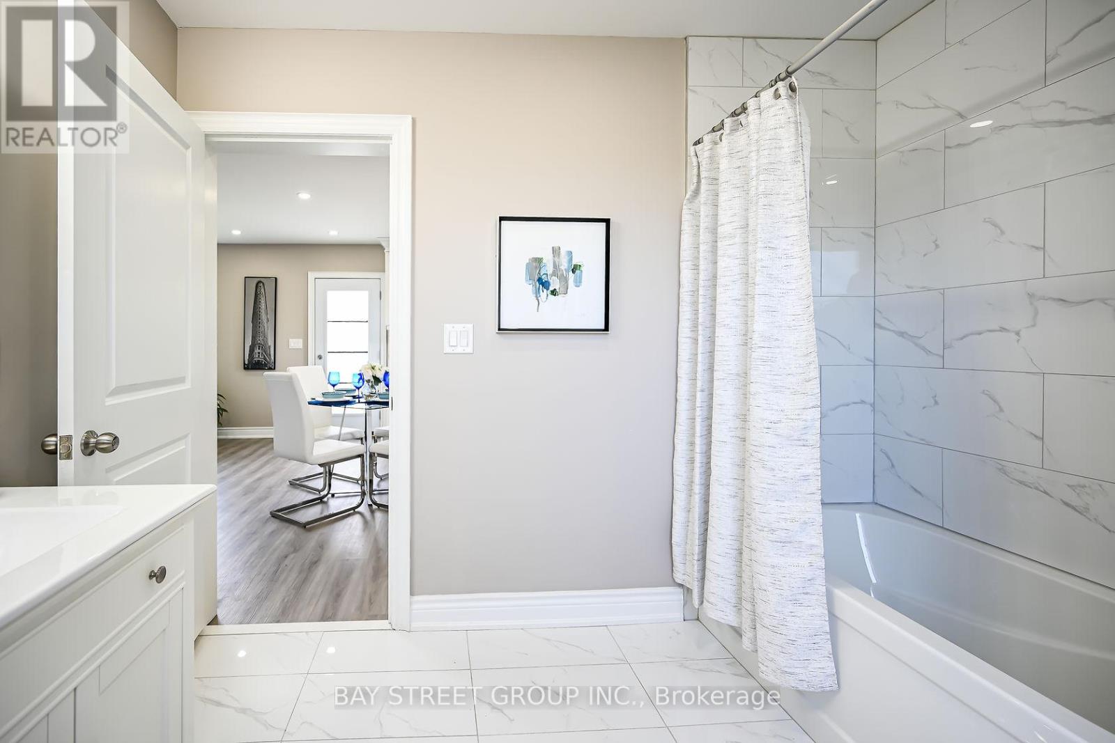 Upper - 49 East 41st Street, Hamilton, Ontario  L8T 2Z4 - Photo 21 - X13411738