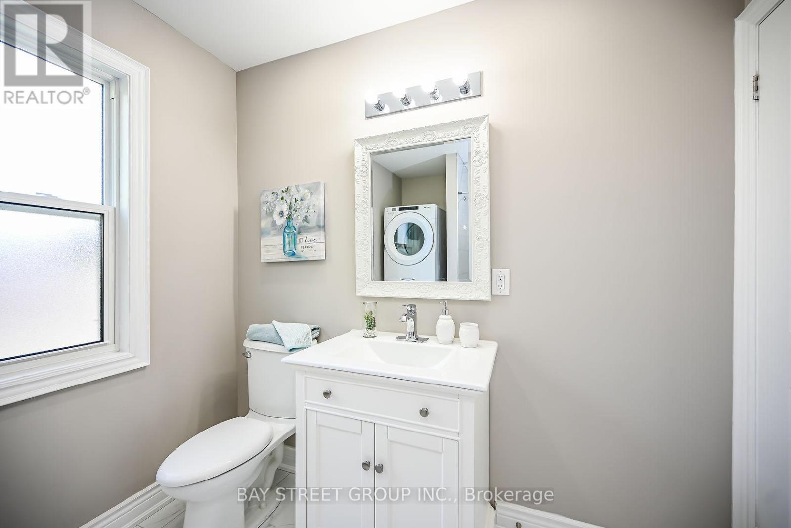 Upper - 49 East 41st Street, Hamilton, Ontario  L8T 2Z4 - Photo 22 - X13411738