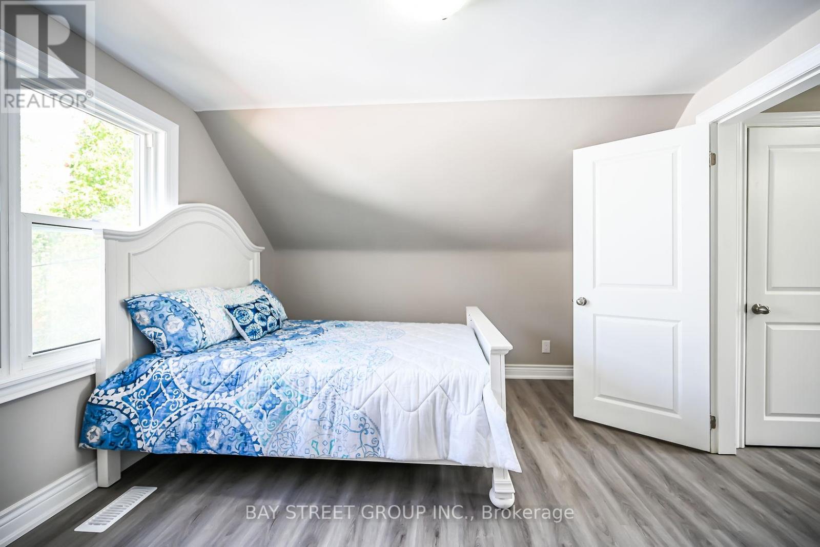 Upper - 49 East 41st Street, Hamilton, Ontario  L8T 2Z4 - Photo 24 - X13411738