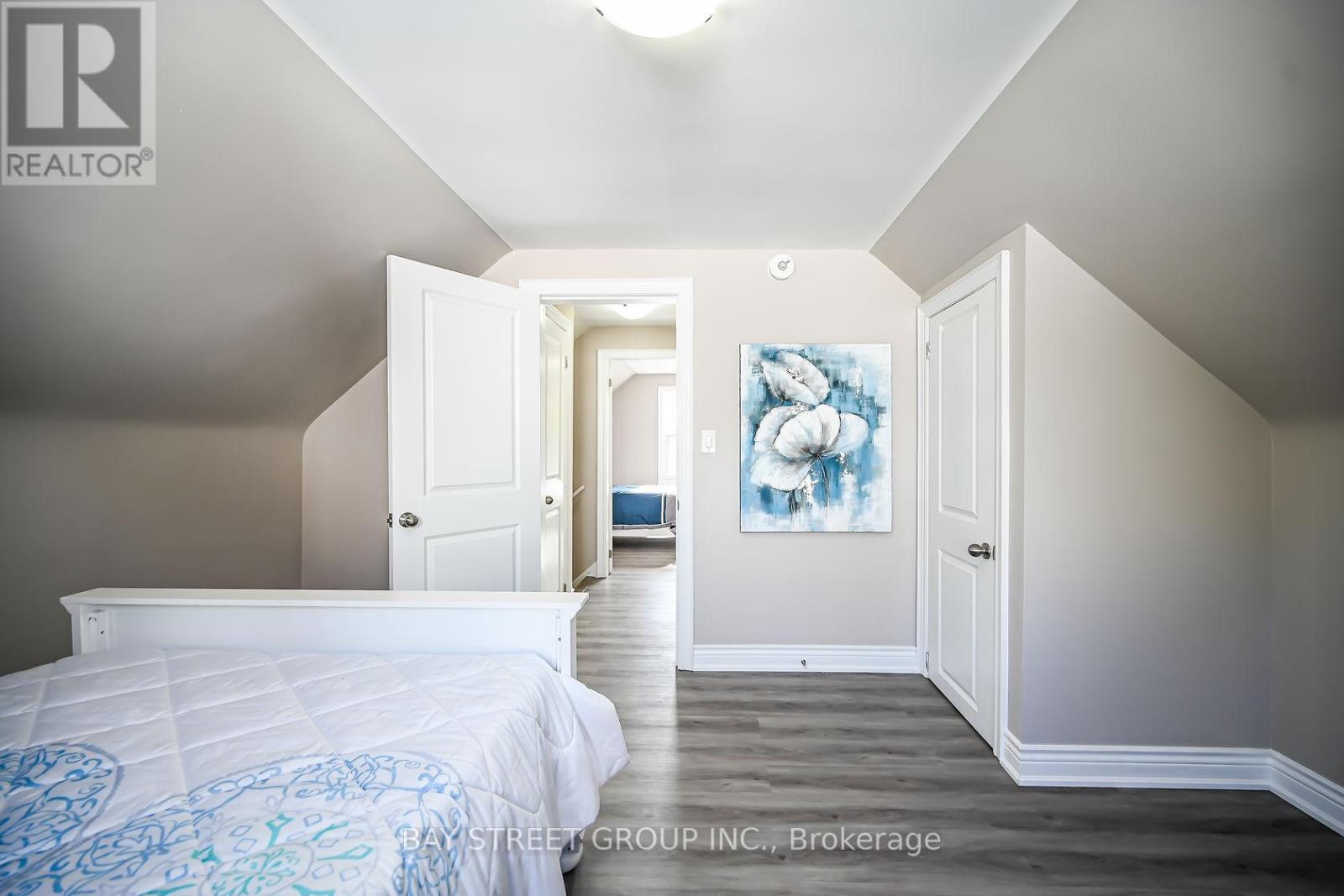 Upper - 49 East 41st Street, Hamilton, Ontario  L8T 2Z4 - Photo 25 - X13411738