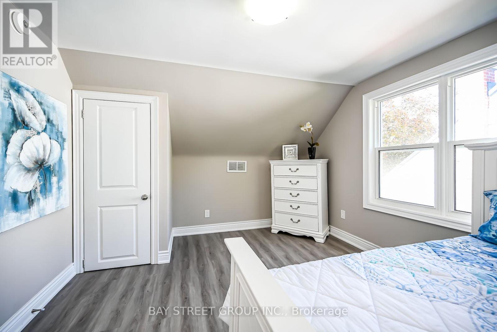 Upper - 49 East 41st Street, Hamilton, Ontario  L8T 2Z4 - Photo 26 - X13411738